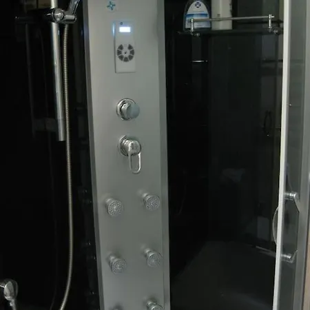 Private In Tallin, Pelguranna A * タリン