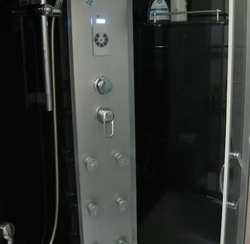 Private In Tallin, Pelguranna A * タリン