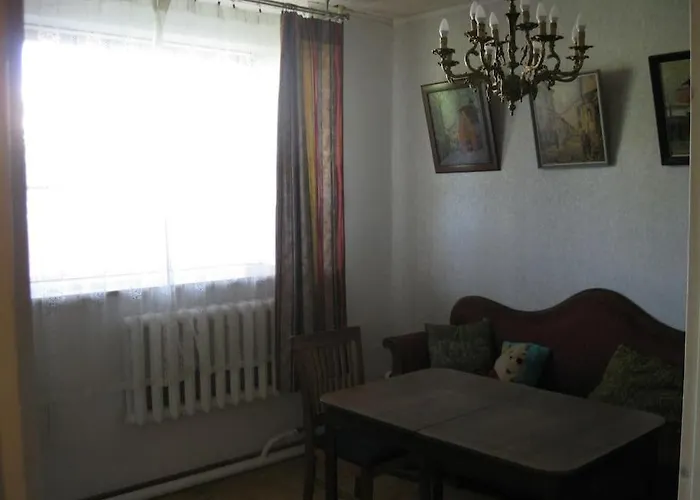 Private In Tallin, Pelguranna A 탈린